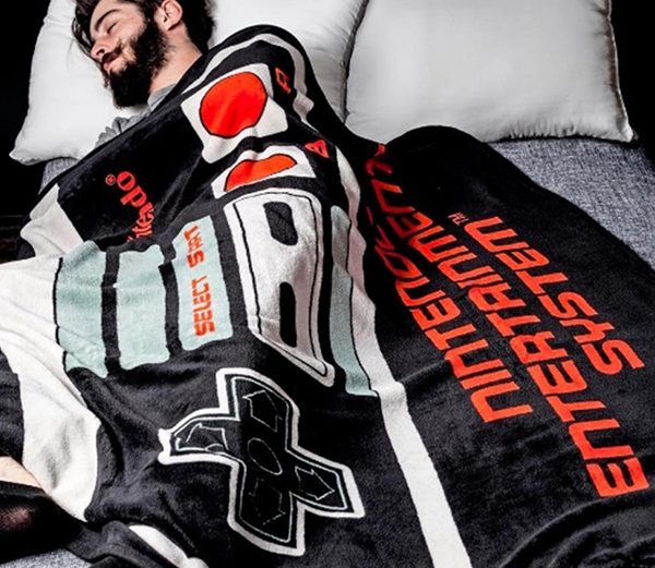 The NES throw blanket – For your next geeky snuggle sessions!